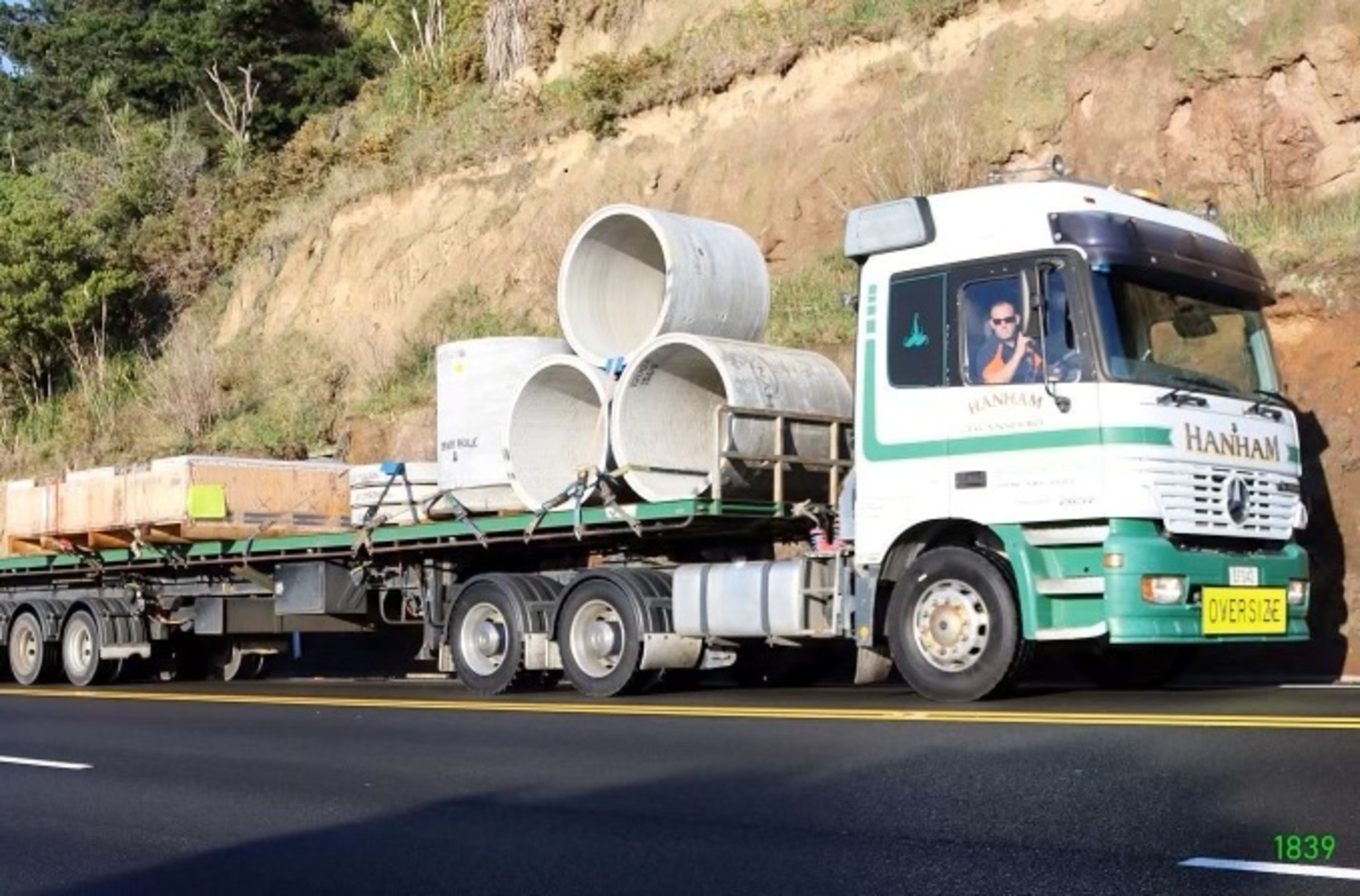 Crane lifting materials